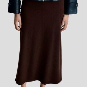 🆕NWT Mango brown ribbed midi skirt. Size L